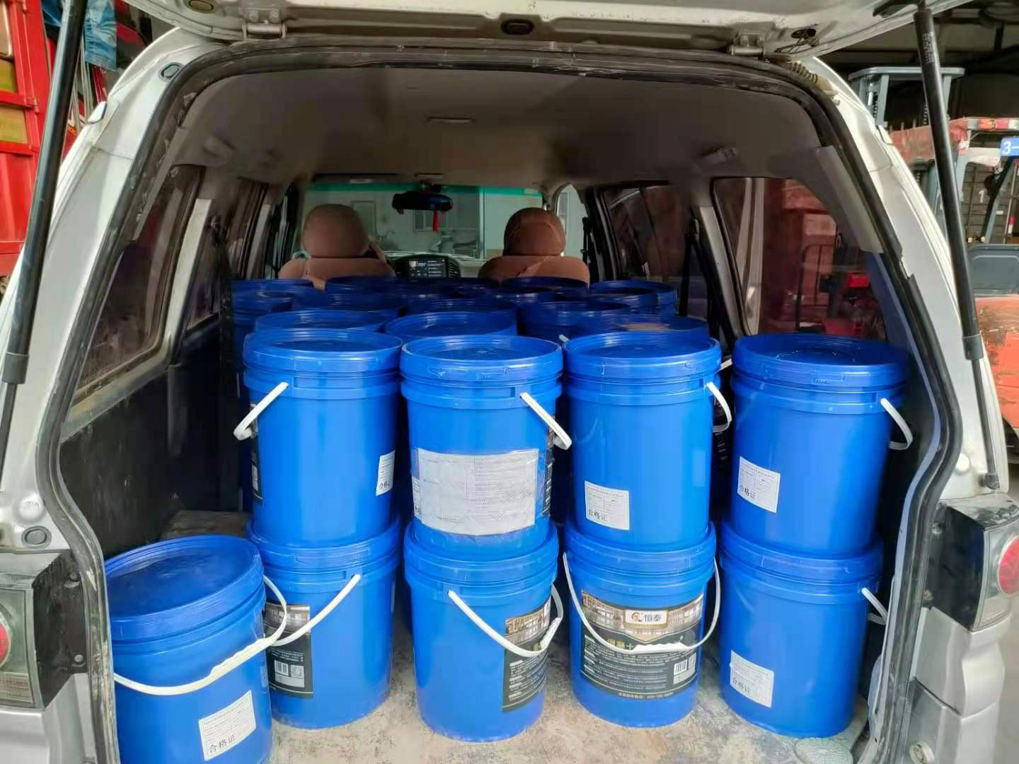 40桶水泥固化劑出貨，這就是實力！